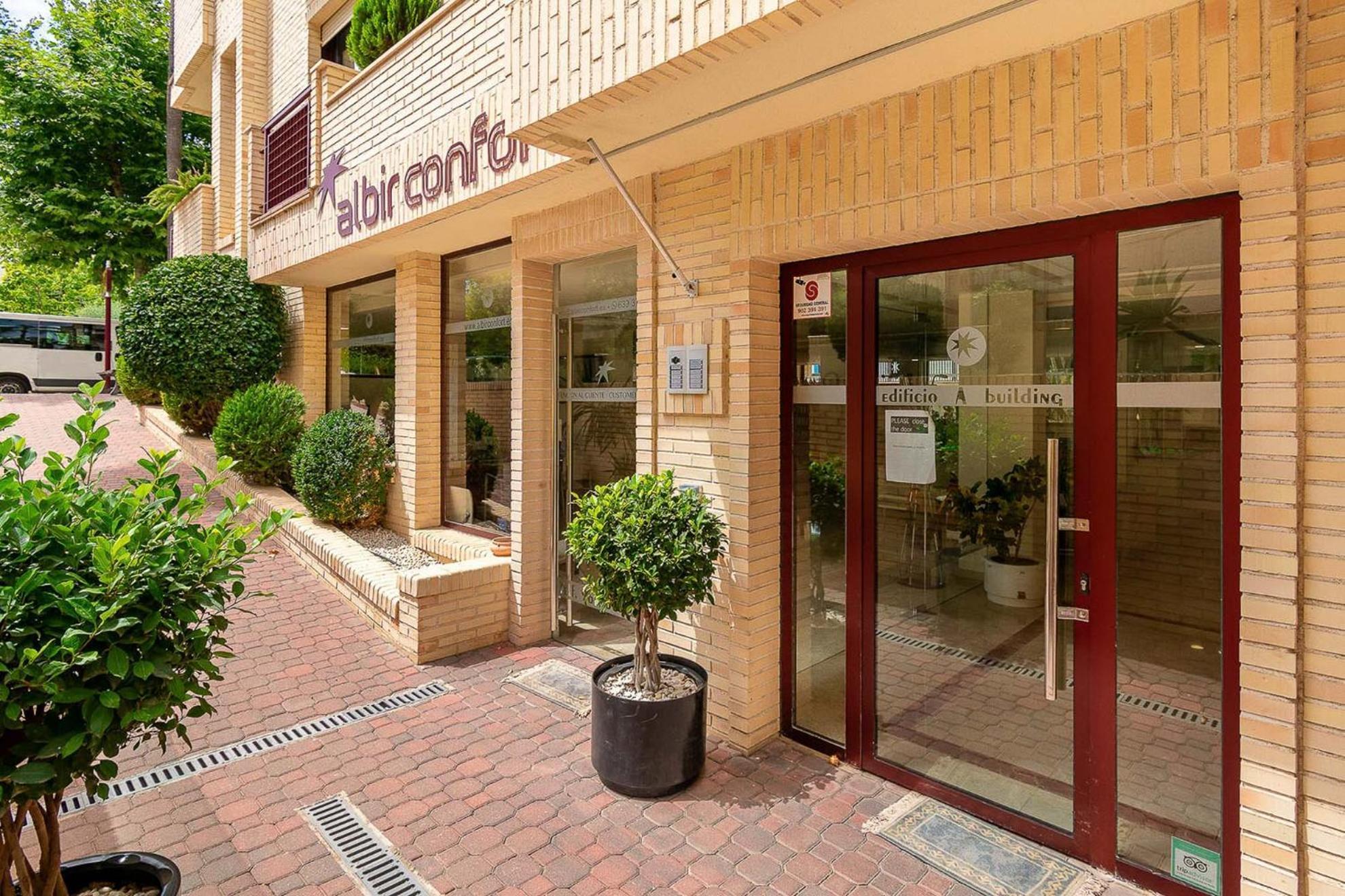 אלביר Apartamentos Albir Confort - Avenida 1 Dorm מראה חיצוני תמונה