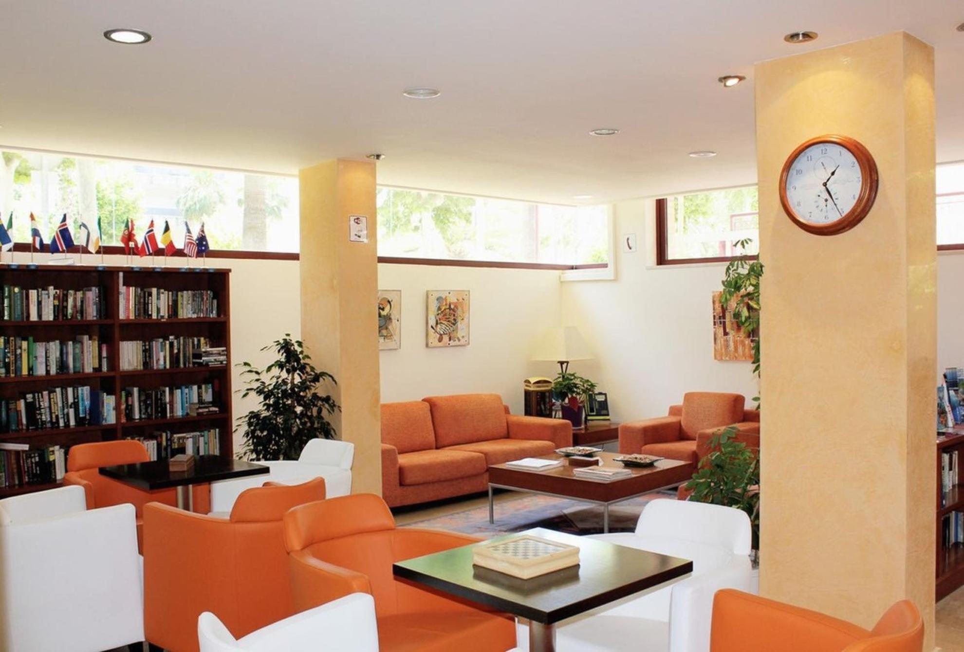 אלביר Apartamentos Albir Confort - Avenida 1 Dorm מראה חיצוני תמונה